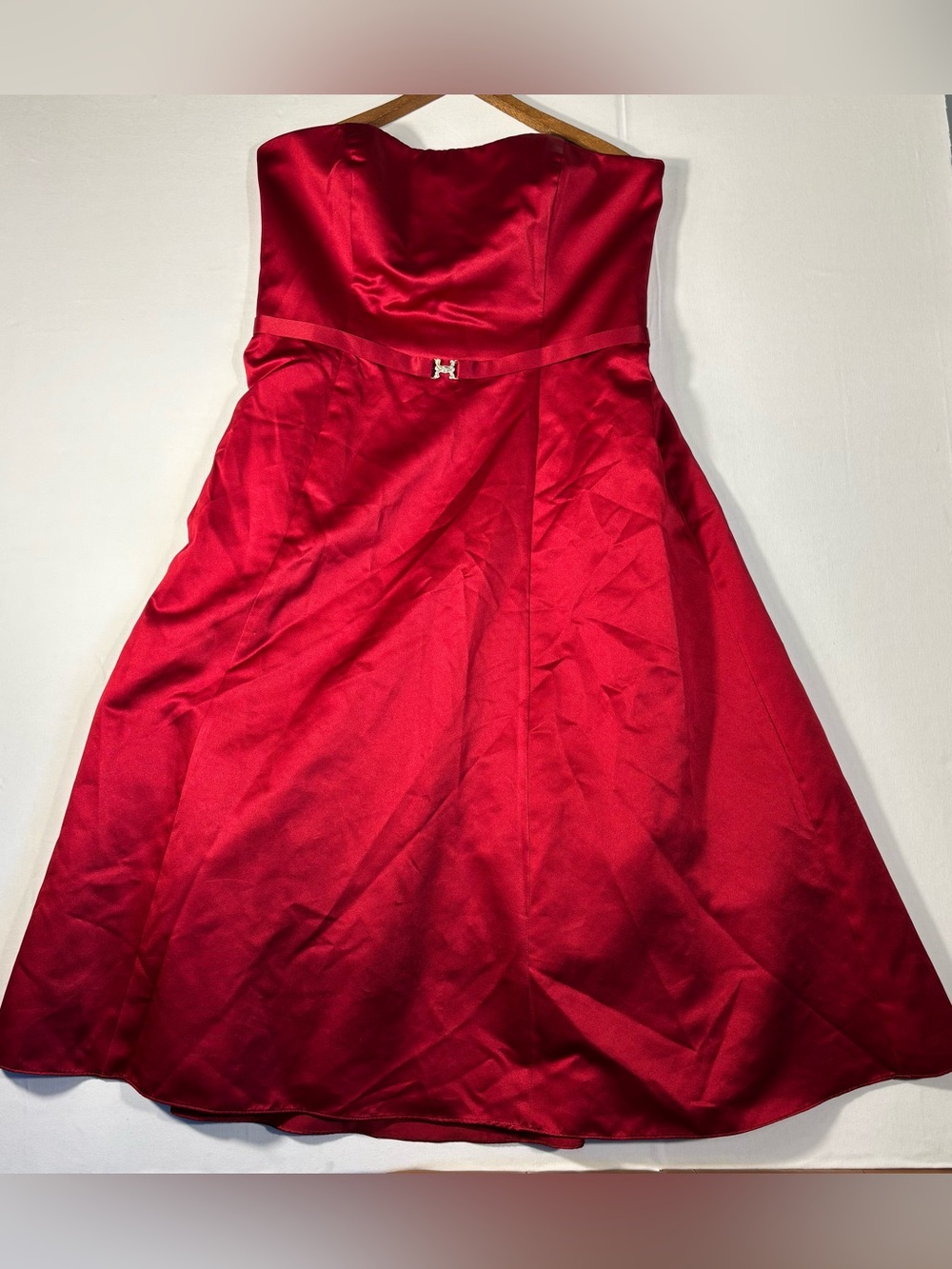 Michaelangelo Women’s 14 Strapless Red Satin A-Line Dress with Silver Buckle